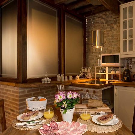 パルマ Le Stanze Di Rigoletto Bed & Breakfast エクステリア 写真